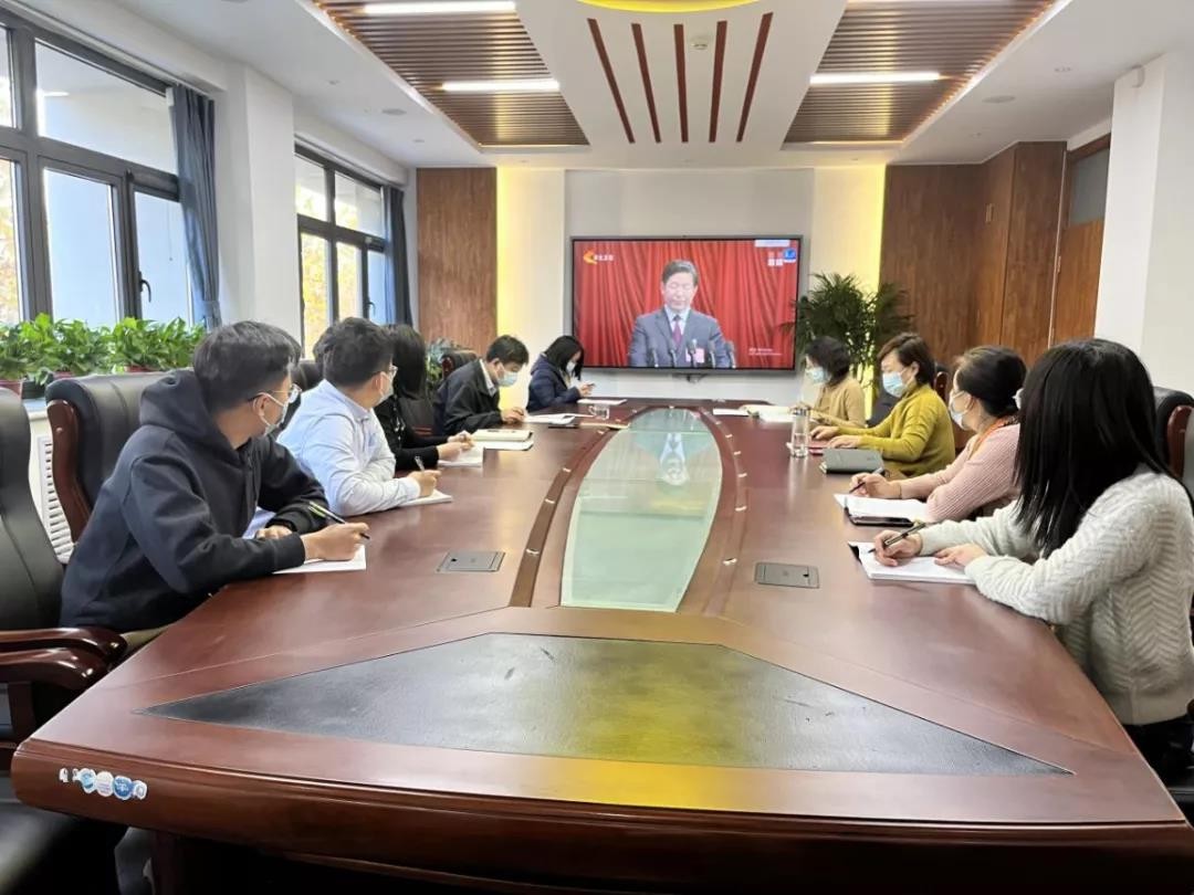 新葡萄8883官网AMG师生收听收看全省第十次党代会开幕式直播实况.jpg